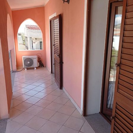 Appartamento Rosa Орозеи Екстериор снимка